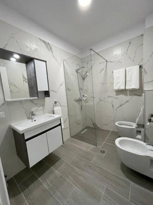 Melody Apartment In Korce Exterior foto